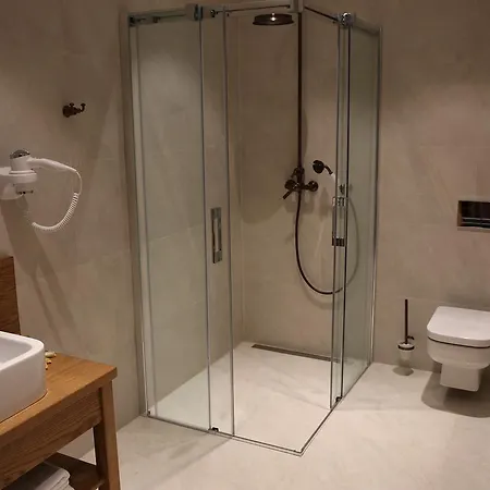 Hotel Dwór Kukuczka *