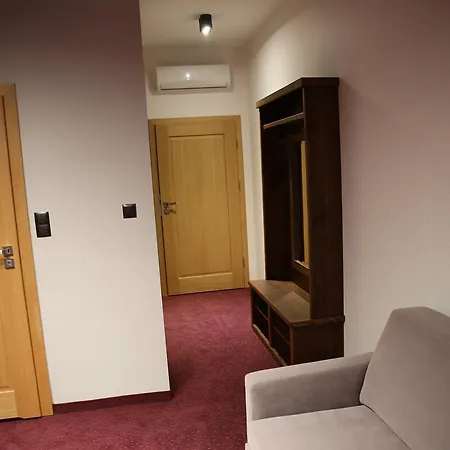 Dwor Kukuczka Hotel
